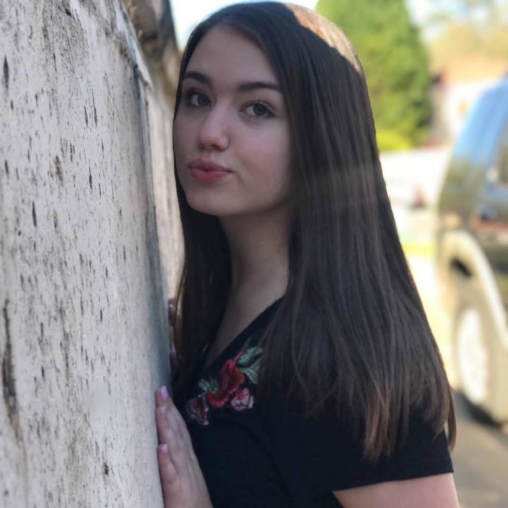 Meet your Posher, Madelyn